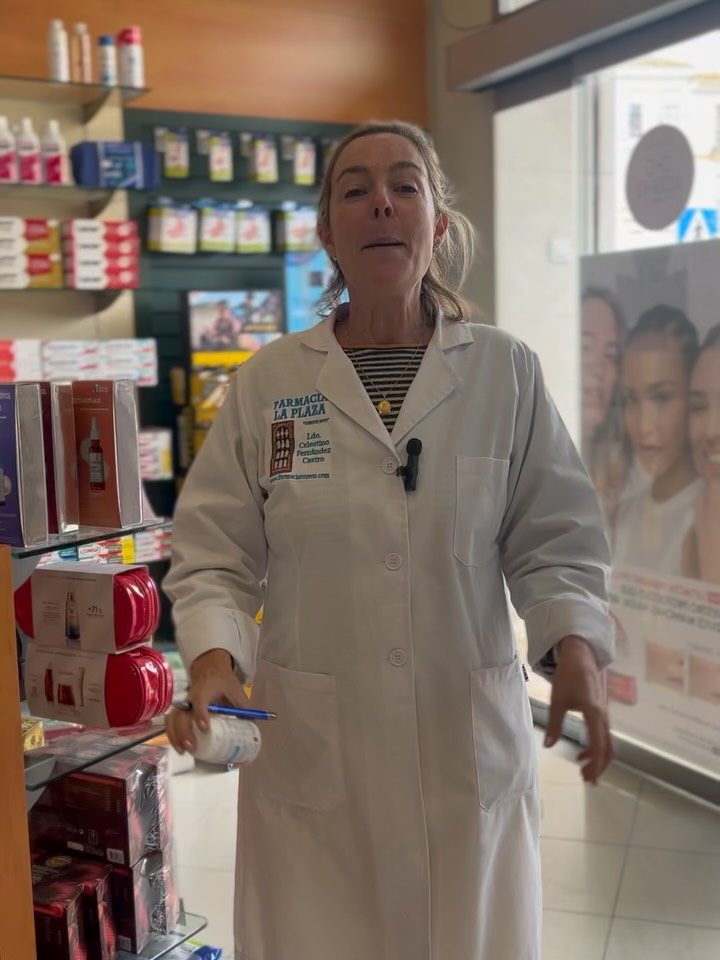 Instagram post from farmacialaplazatorrox. This post is in position 1.