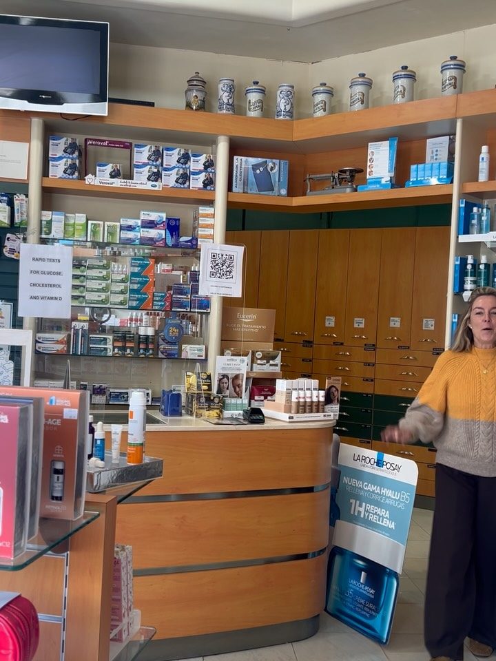 Instagram post from farmacialaplazatorrox. This post is in position 3.